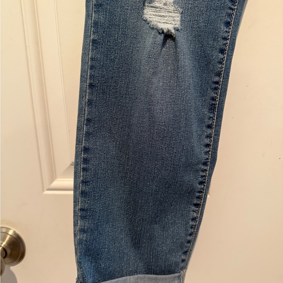 Signature by Levi Strauss & Co. Women's Mid Rise Boyfriend Sz 4 W27 NWT - Picture 4 of 11